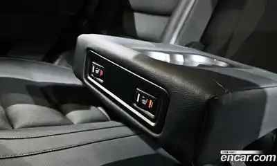 Renault QM6 2024 2.0 Автомат в Москве № 205313, миниатюра 2