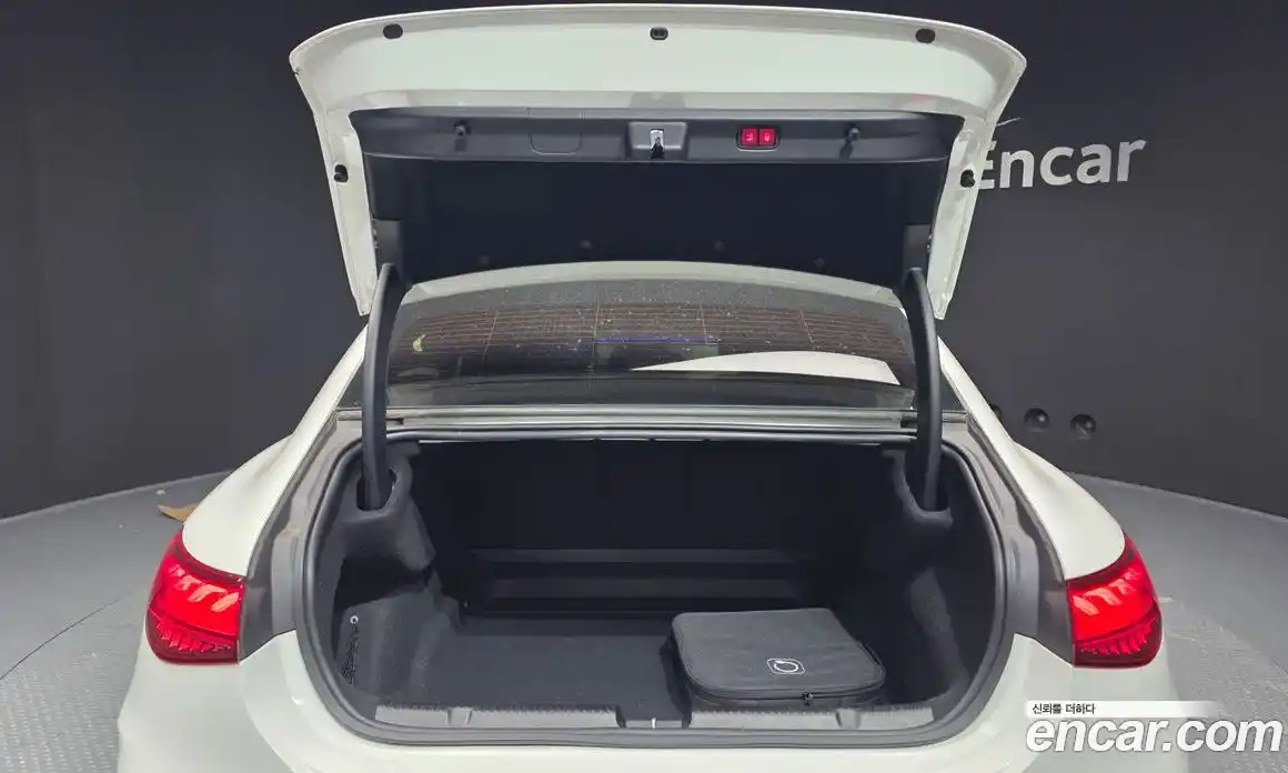 Mercedes-Benz EQE 2023 0.3 Автомат в Москве № 205551, фото 20