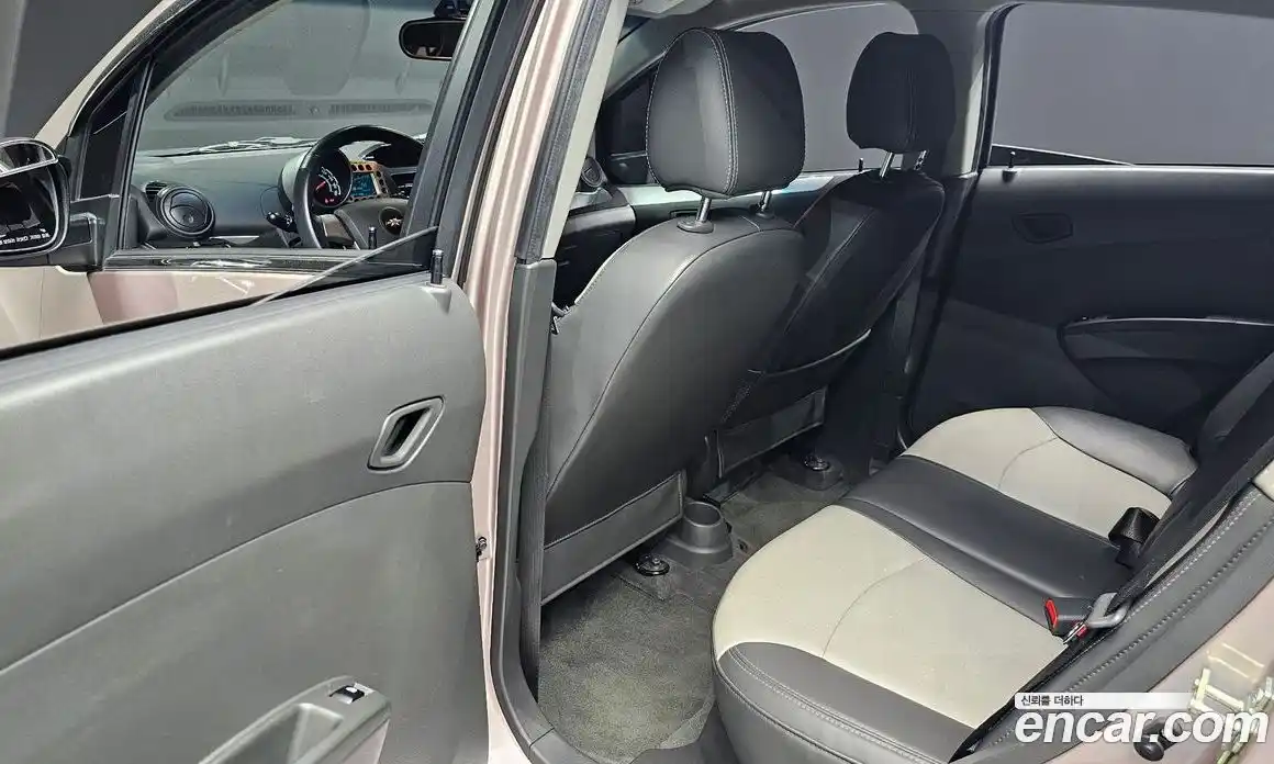 Chevrolet Spark 2012 1.0 Автомат в Москве № 20897, фото 16