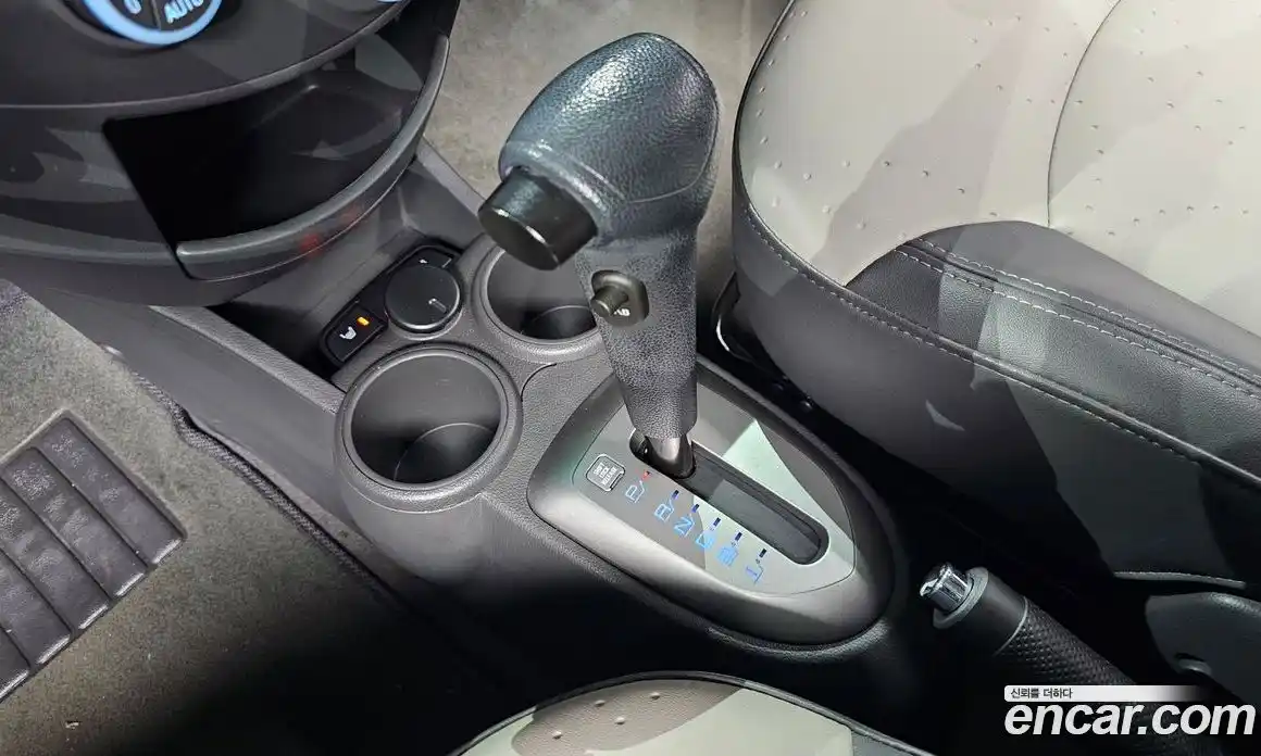 Chevrolet Spark 2012 1.0 Автомат в Москве № 20897, фото 20