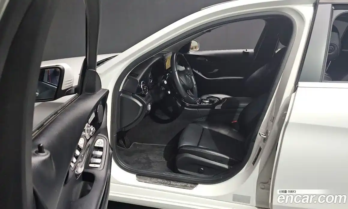 Mercedes-Benz C-Class 2016 2.0 Автомат в Москве № 211991, фото 4