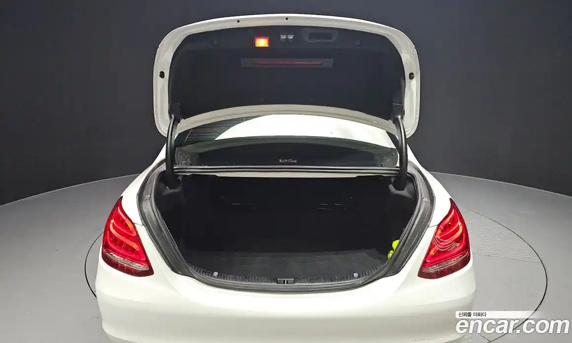 Mercedes-Benz C-Class 2016 2.0 Автомат в Москве № 211991, фото 7