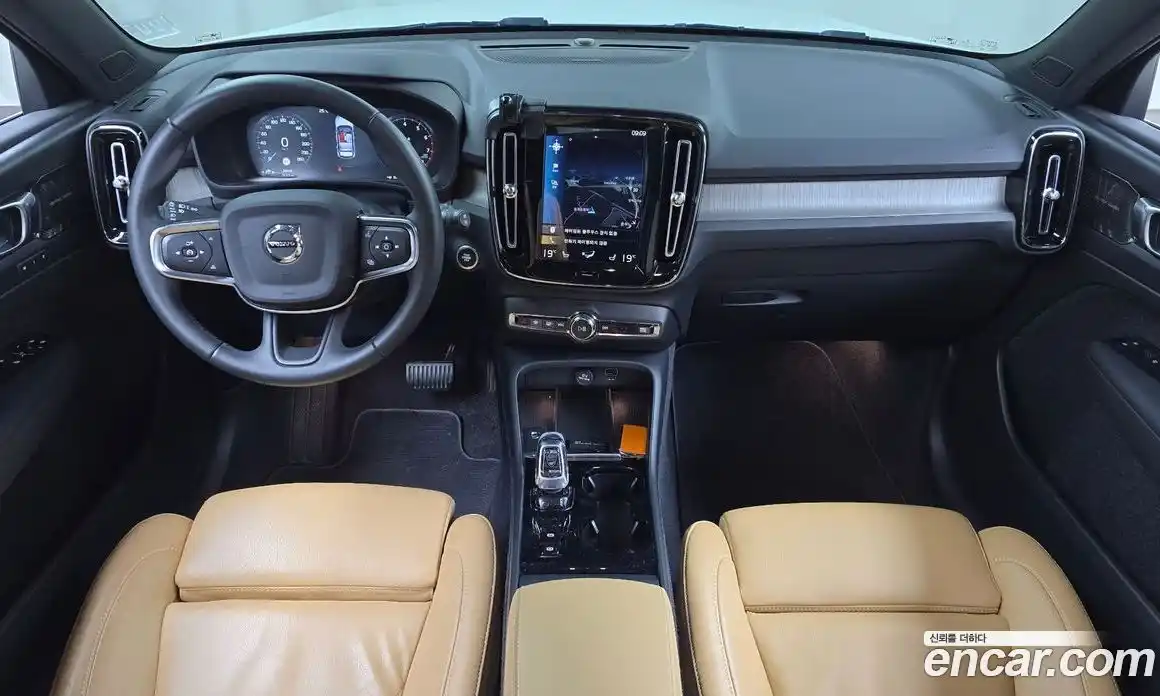 Volvo XC40 2021 2.0 Автомат в Москве № 212856, фото 14