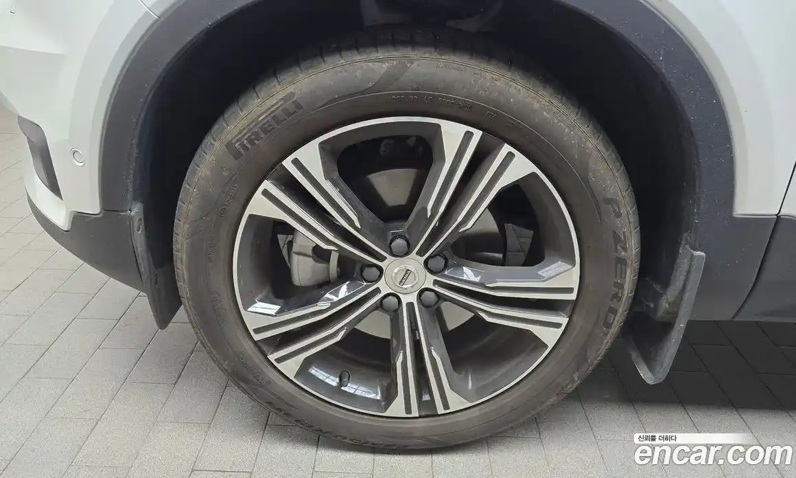 Volvo XC40 2021 2.0 Автомат в Москве № 212856, фото 15