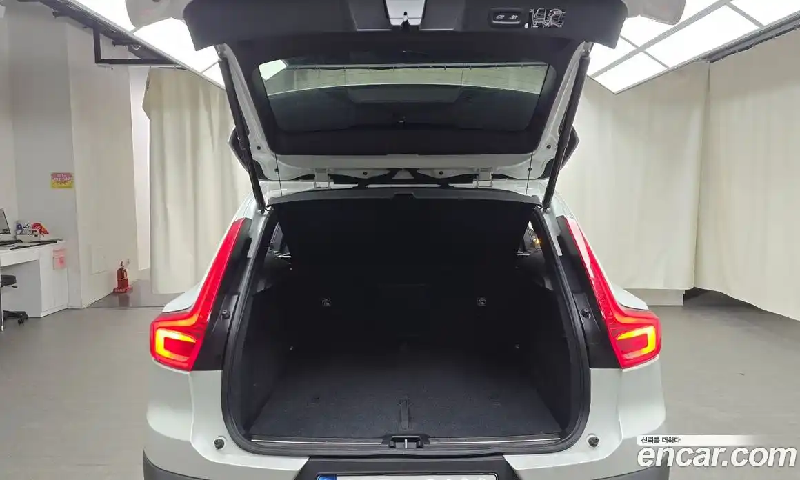 Volvo XC40 2021 2.0 Автомат в Москве № 212856, фото 18