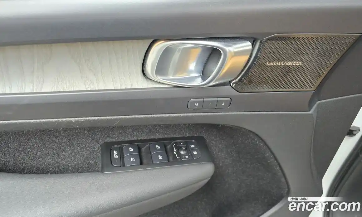 Volvo XC40 2021 2.0 Автомат в Москве № 212856, фото 4