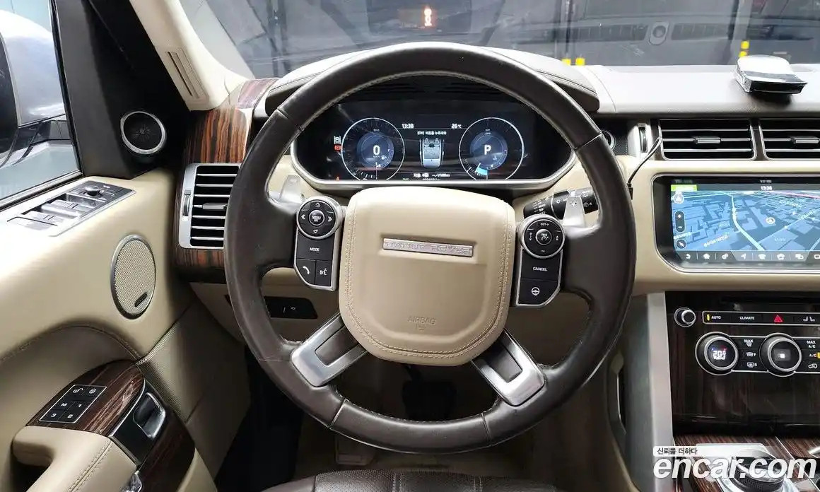 Land Rover Range-Rover 2017 4.4 Автомат в Москве № 213759, фото 11