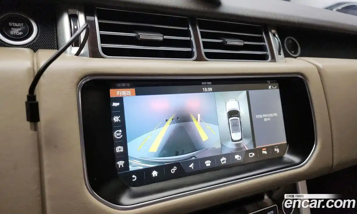 Land Rover Range-Rover 2017 4.4 Автомат в Москве № 213759, фото 17