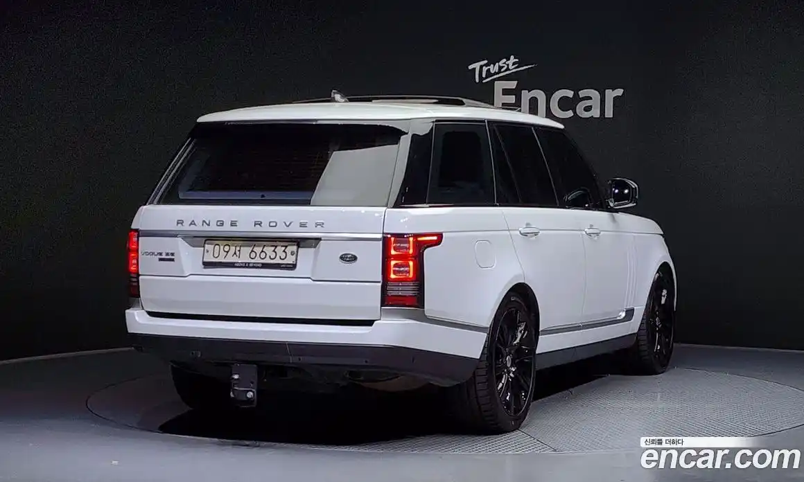 Land Rover Range-Rover 2017 4.4 Автомат в Москве № 213759, фото 4