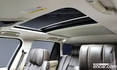 Land Rover Range-Rover 2017 4.4 Автомат в Москве № 213759, миниатюра 9