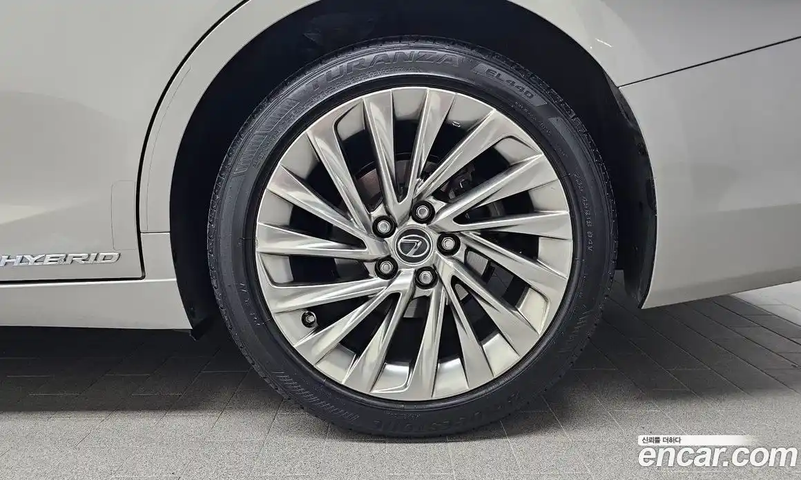 Lexus ES 2021 2.5 Автомат в Москве № 214662, фото 20