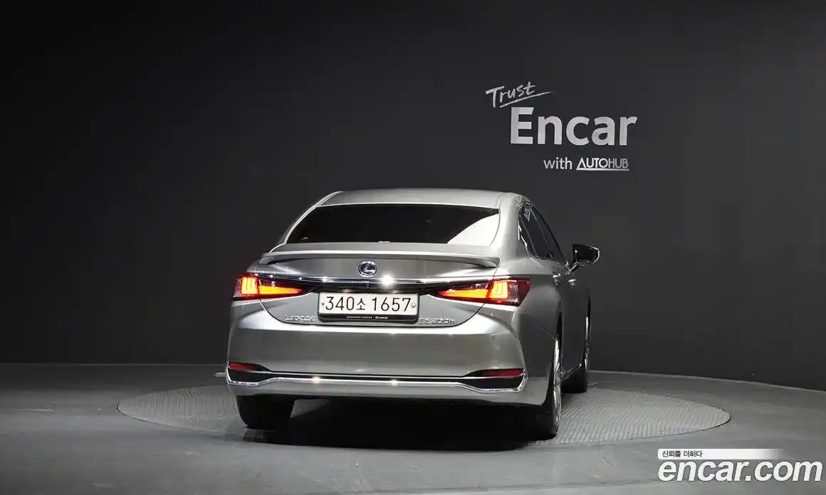 Lexus ES 2021 2.5 Автомат в Москве № 214662, фото 8