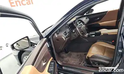 Lexus ES 2021 2.5 Автомат в Москве № 214673, миниатюра 8