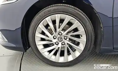 Lexus ES 2021 2.5 Автомат в Москве № 214673, миниатюра 9