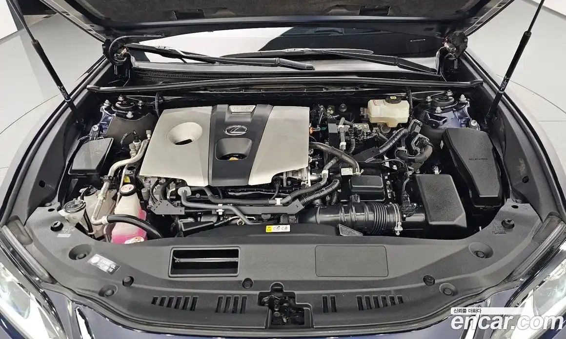 Lexus ES 2021 2.5 Автомат в Москве № 214673, фото 10