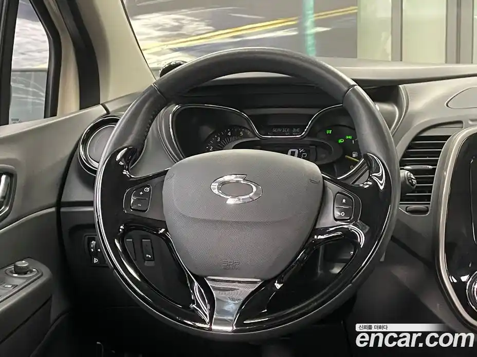 Renault QM3 2015 1.5 Автомат в Москве № 221754, фото 12