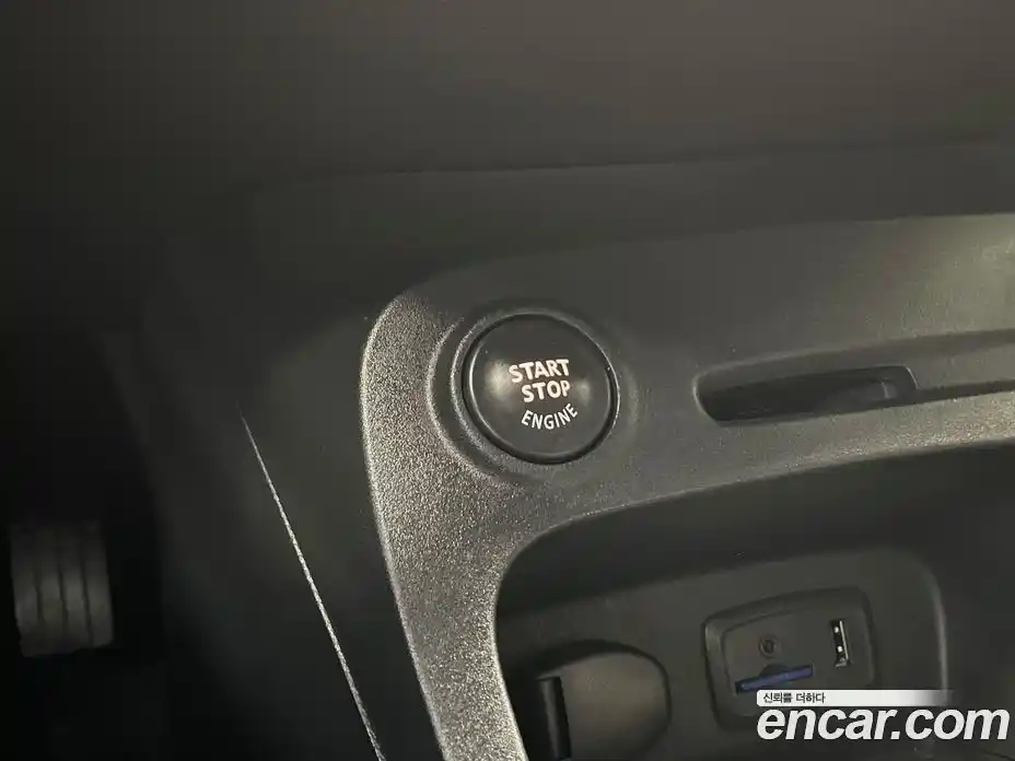 Renault QM3 2015 1.5 Автомат в Москве № 221754, фото 16