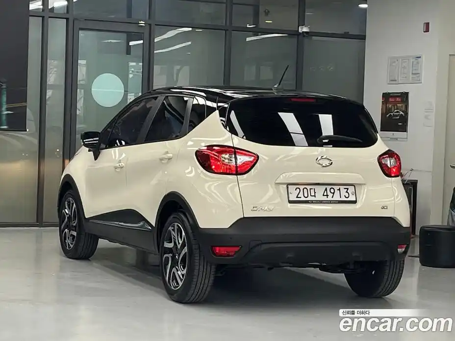 Renault QM3 2015 1.5 Автомат в Москве № 221754, фото 20