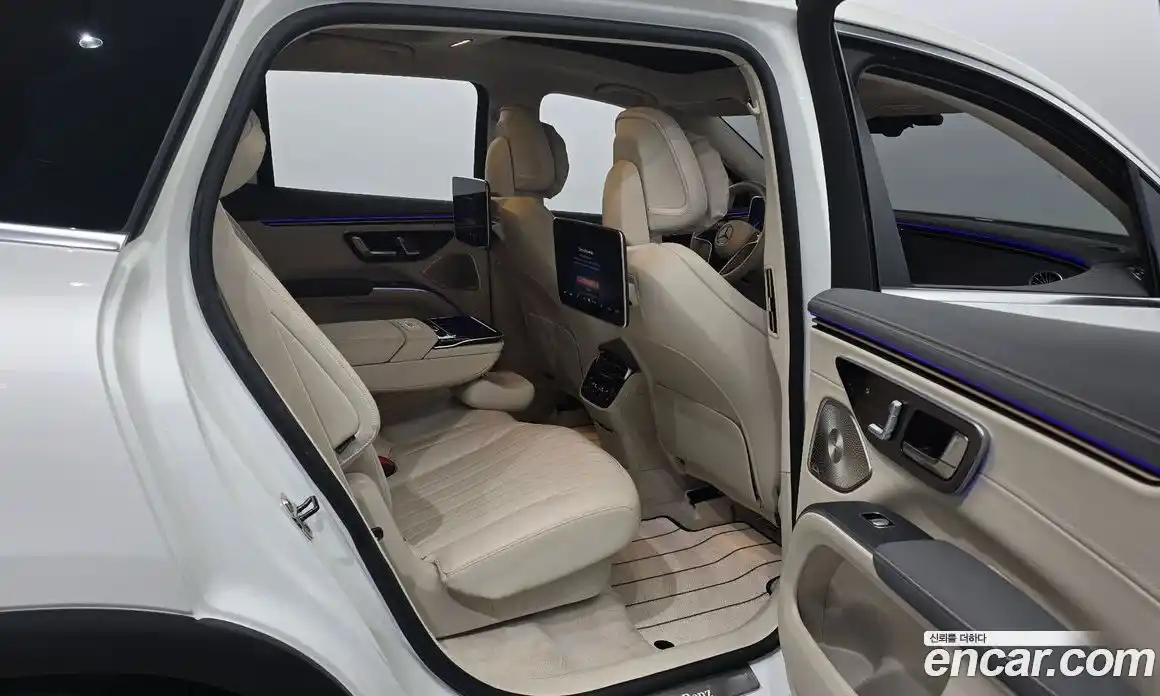 Mercedes-Benz EQS 2023 0.3 Автомат в Москве № 222772, фото 17