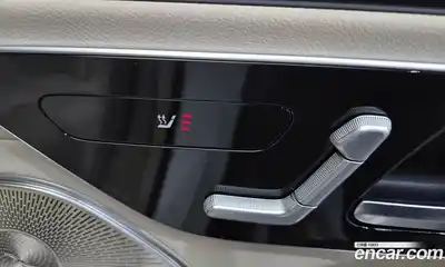 Mercedes-Benz EQS 2023 0.3 Автомат в Москве № 222772, миниатюра 2