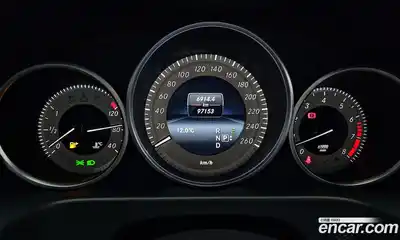 Mercedes-Benz E-Class, 2015