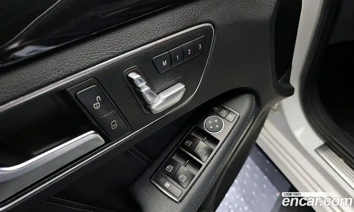 Mercedes-Benz E-Class 2015 3.5 Автомат в Москве № 223088, фото 13