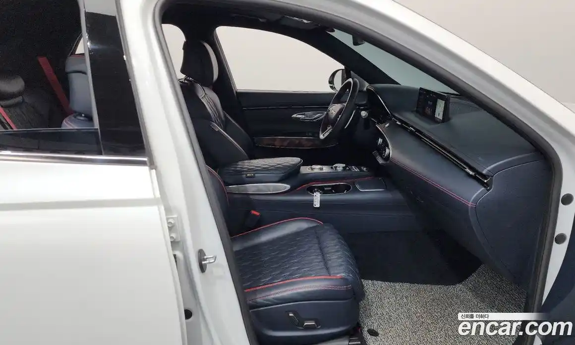 Genesis GV70 2021 2.5 Автомат в Москве № 224217, фото 16