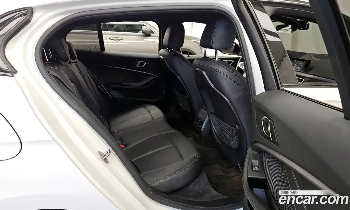 BMW 1-Series 2022 2.0 Автомат в Москве № 229189, фото 10