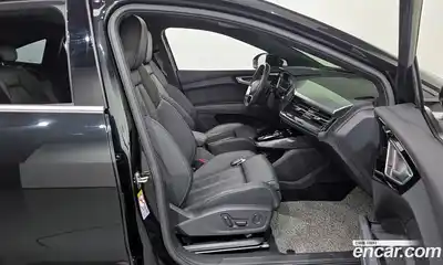 Audi Q4 e-tron 2022 0.2 Автомат в Москве № 229988, миниатюра 12