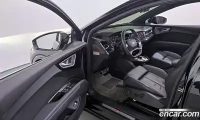 Audi Q4 e-tron 2022 0.2 Автомат в Москве № 229988, миниатюра 8