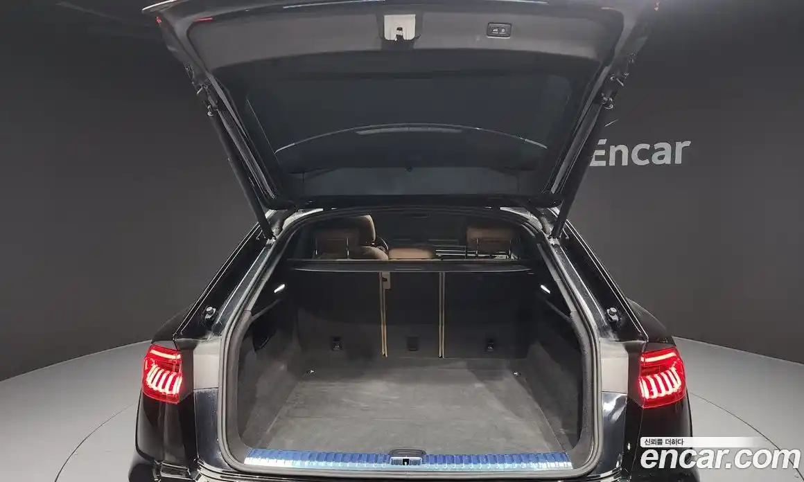 Audi Q8 2021 3.0 Автомат в Москве № 230111, фото 20