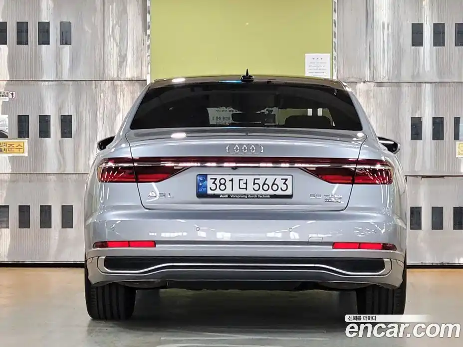 Audi A8 2023 3.0 Автомат в Москве № 230261, фото 4