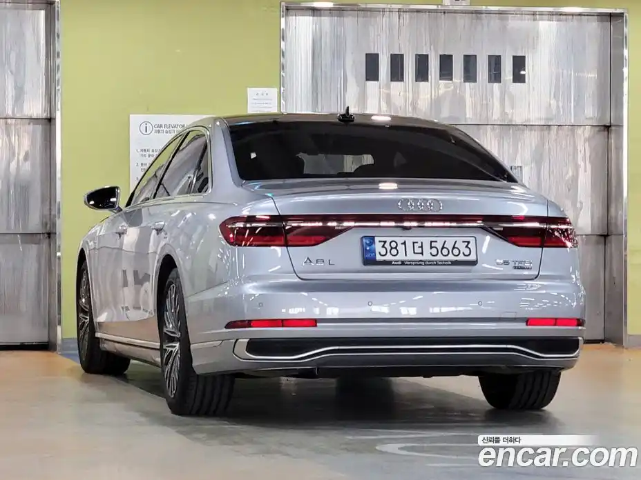 Audi A8 2023 3.0 Автомат в Москве № 230261, фото 5