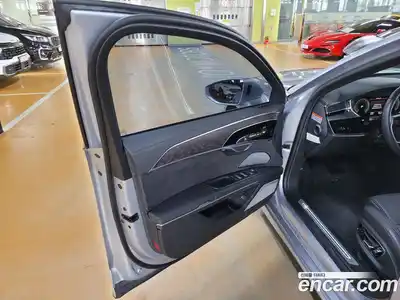 Audi A8 2023 3.0 Автомат в Москве № 230261, миниатюра 9