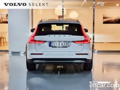 Volvo V60 2025 2.0 Автомат в Москве № 230729, миниатюра 4