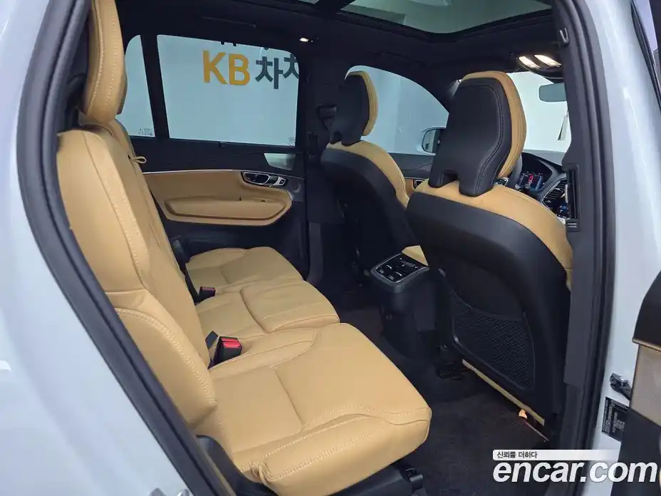 Volvo XC90 2025 2.0 Автомат в Москве № 230786, фото 11