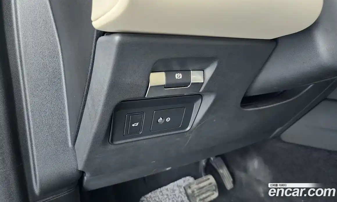 Land Rover Discovery Sport 2023 2.0 Автомат в Москве № 231249, фото 4