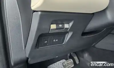 Land Rover Discovery Sport 2023 2.0 Автомат в Москве № 231249, миниатюра 4