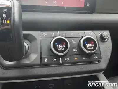 Land Rover Defender 2023 3.0 Автомат в Москве № 231325, миниатюра 12