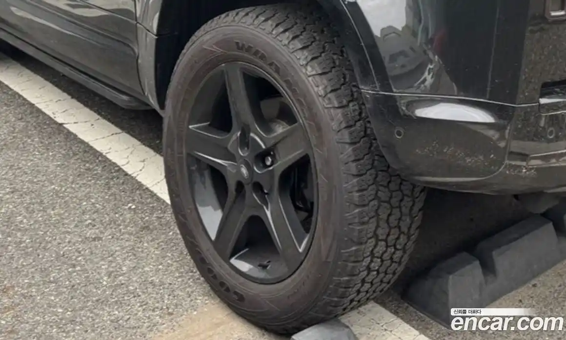 Land Rover Defender 2023 3.0 Автомат в Москве № 231325, фото 5