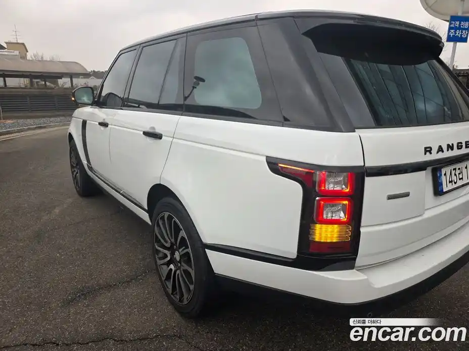 Land Rover Range-Rover 2015 4.4 Автомат в Москве № 231358, фото 6