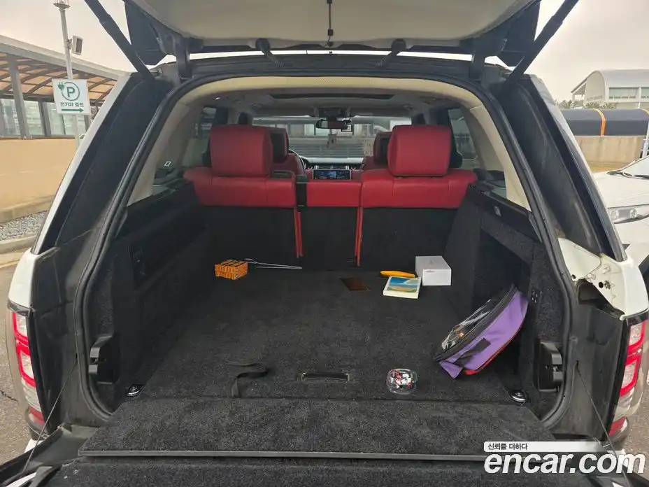 Land Rover Range-Rover 2015 4.4 Автомат в Москве № 231358, фото 8