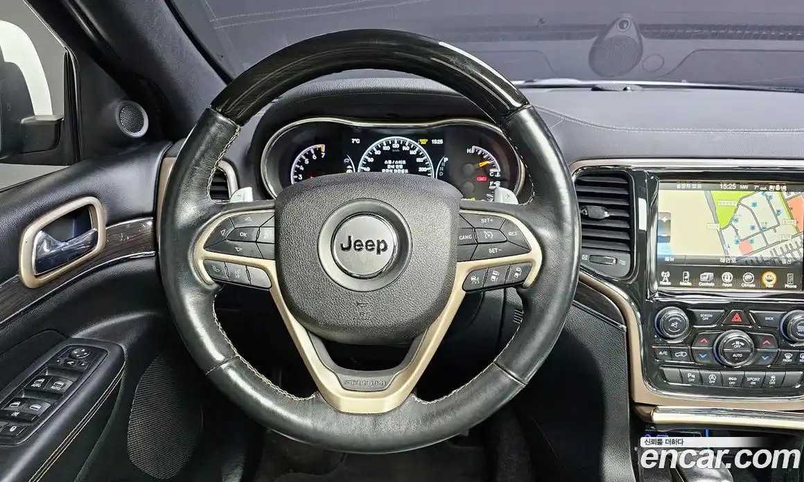 Jeep Cherokee 2016 3.6 Автомат в Москве № 232548, фото 14