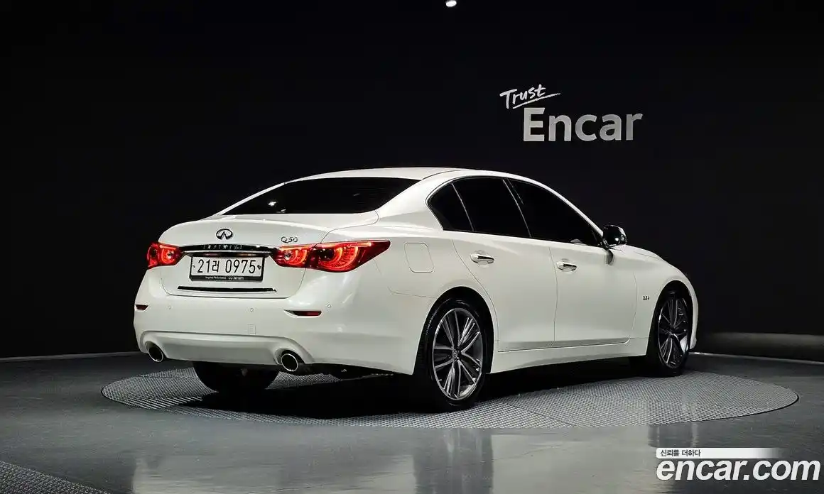 Infiniti Q50 2016 2.1 Автомат в Москве № 256142, фото 7