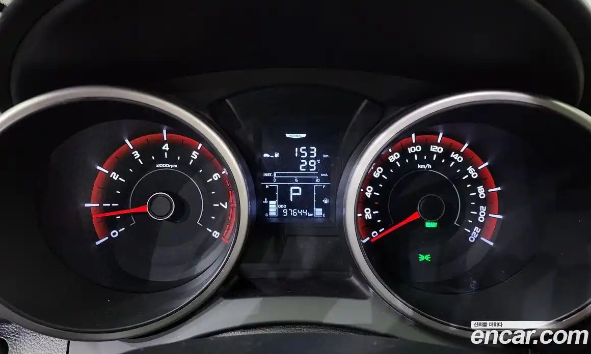 SsangYong TIBOLI 2015 1.6 Автомат в Москве № 260753, фото 10