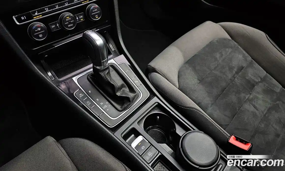 Volkswagen Golf 2016 2.0 Автомат в Москве № 277543, фото 12