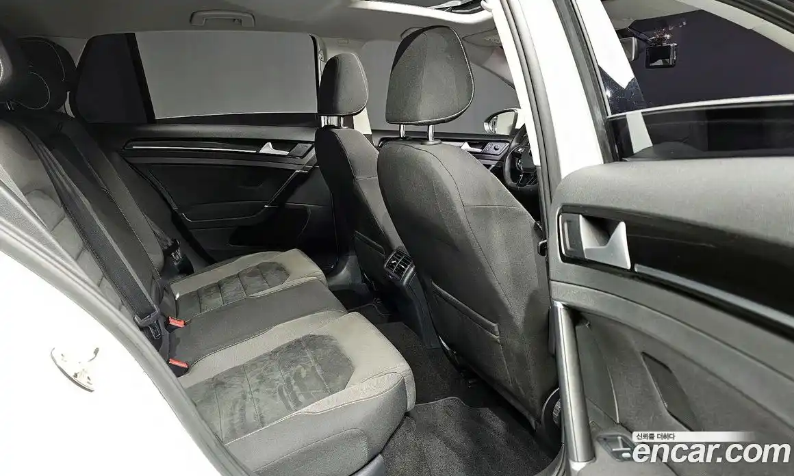 Volkswagen Golf 2016 2.0 Автомат в Москве № 277543, фото 16