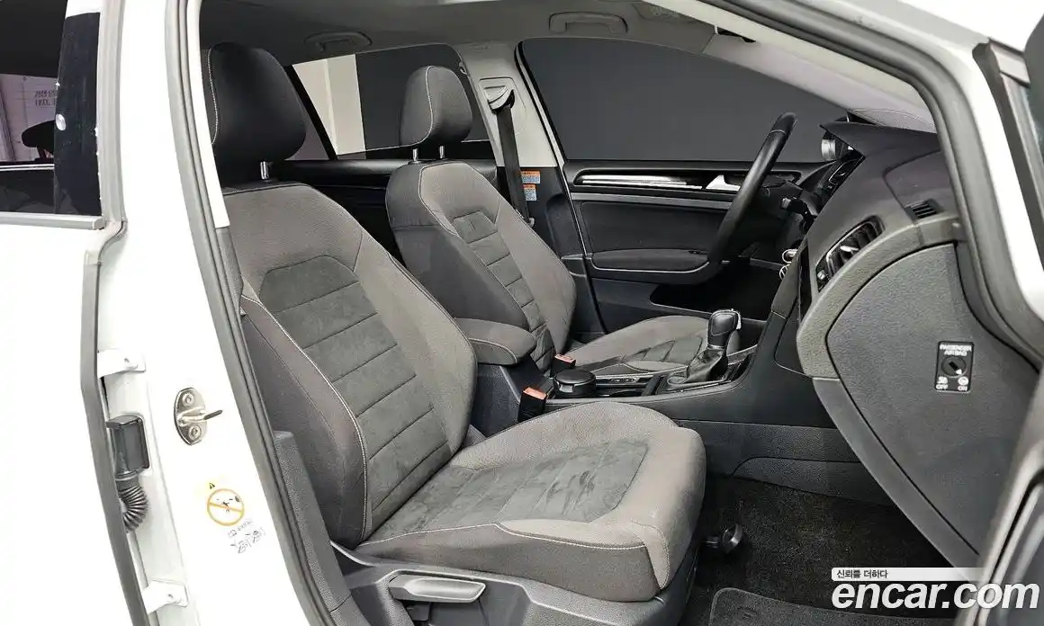 Volkswagen Golf 2016 2.0 Автомат в Москве № 277543, фото 5