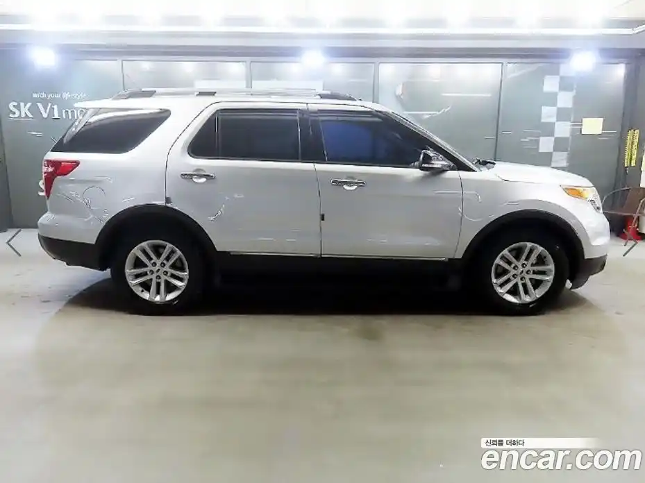 Ford Explorer 2014 2.0 Автомат в Москве № 281951, фото 3