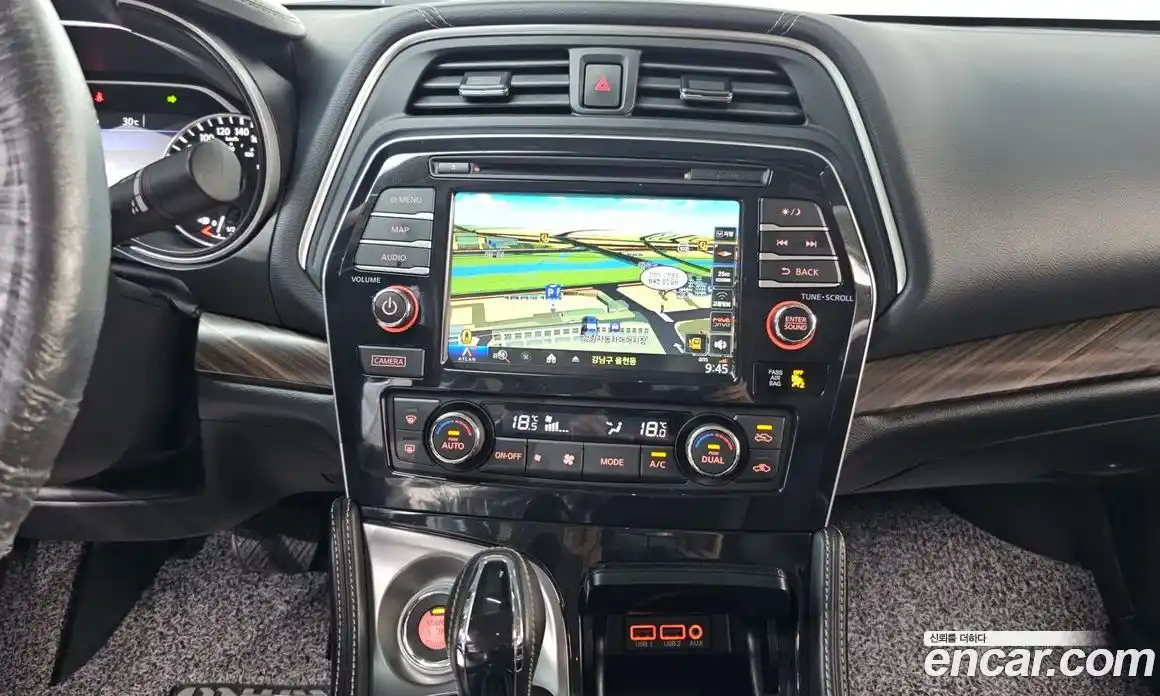 Nissan Maxima 2017 3.5 Автомат в Москве № 284973, фото 11